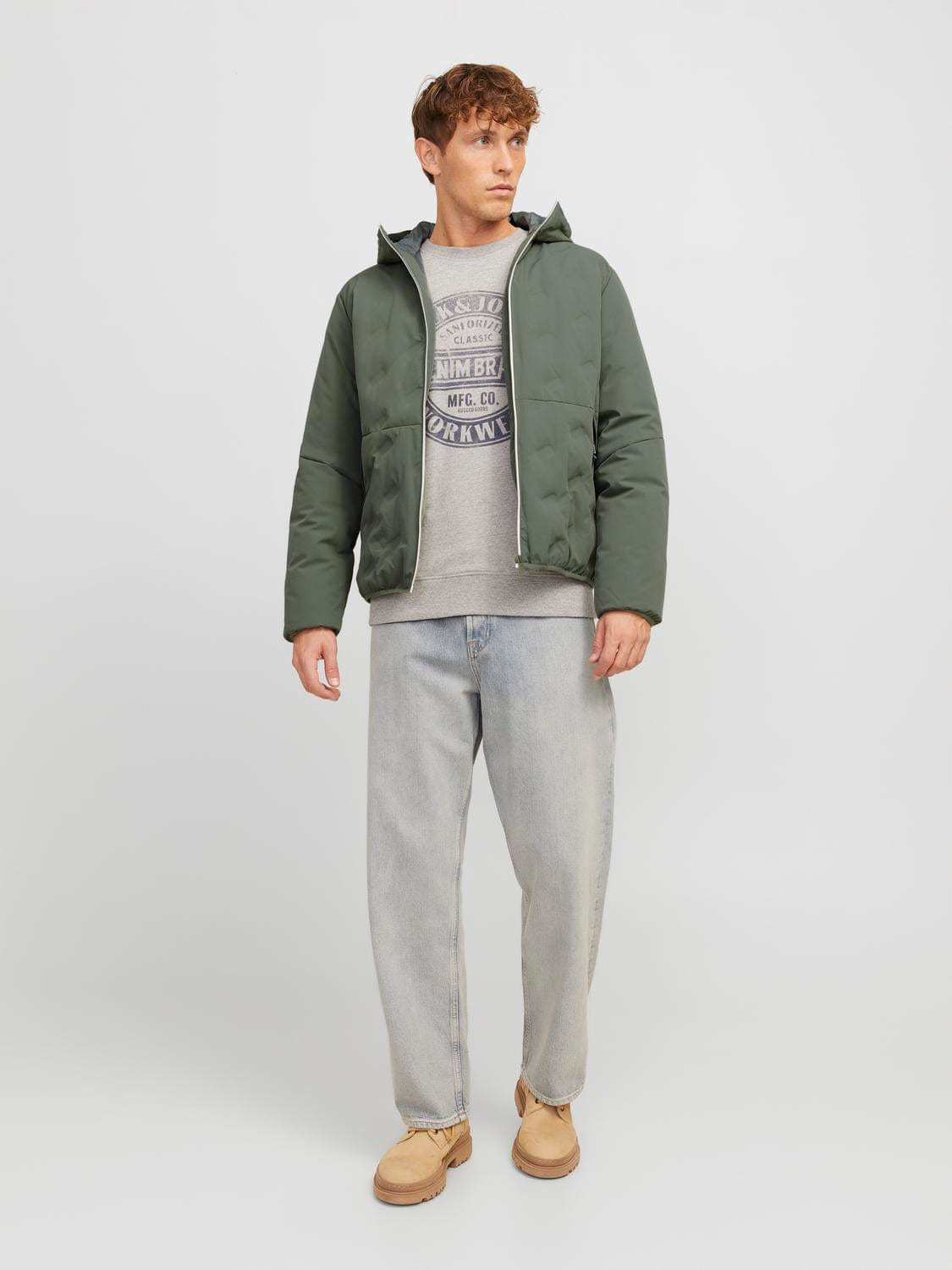 model_shot-front_full